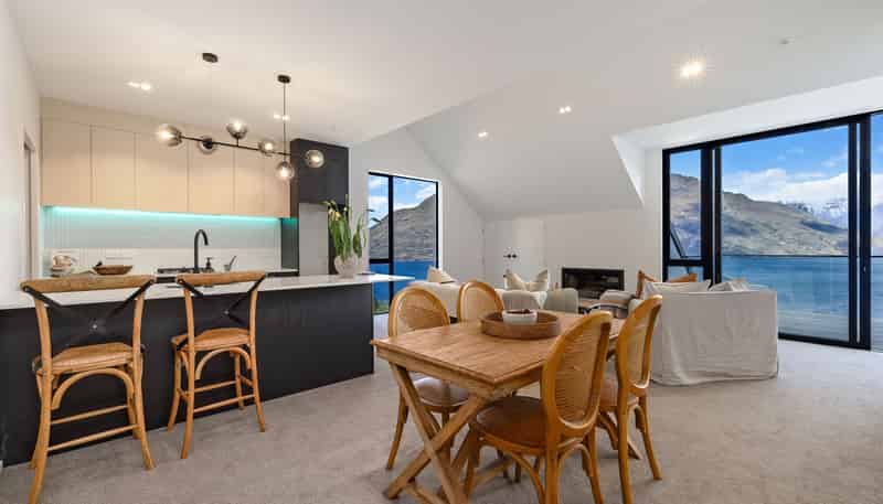 38A & 38B MacKinnon Terrace, Sunshine Bay