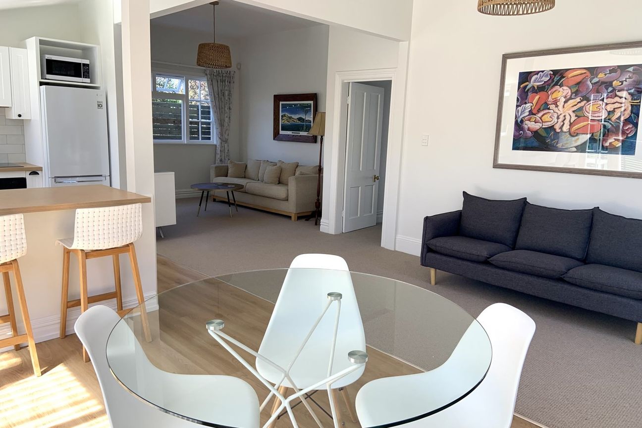 Beautifully furnished fully renovated villa in prime location! - Aanzicht 5