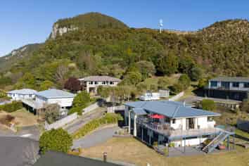 33 Turangitukua Terrace, Whareroa