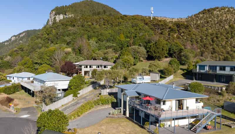 33 Turangitukua Terrace, Whareroa
