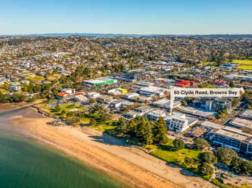 Best on the Beach - Freehold Investment 