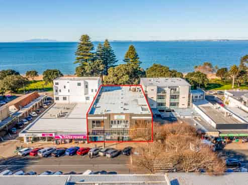 Best on the Beach - Freehold Investment 