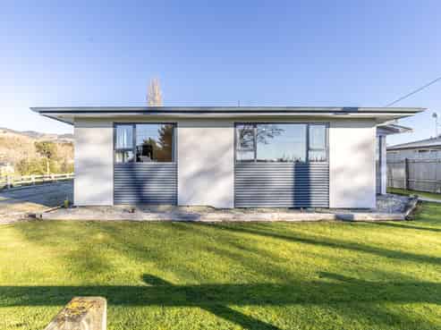 1591 Waimea Highway, Gore Surrounds