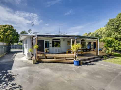 3 Redwood Place, Te Awanga