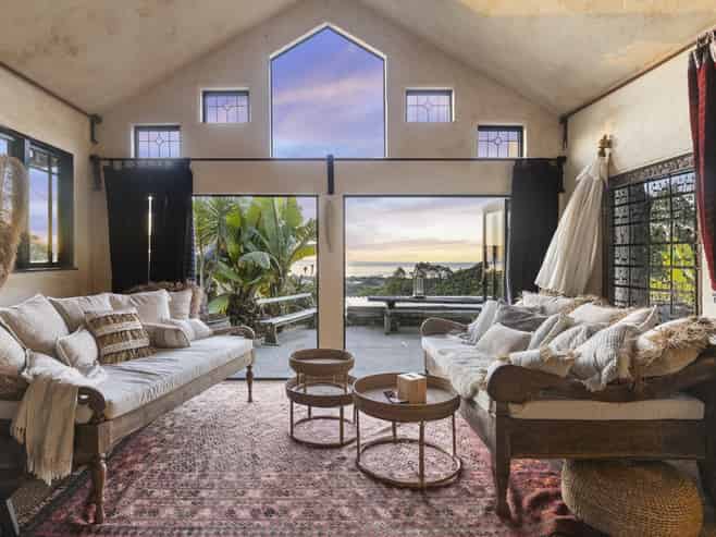 141 Rocklands Road, Clifton