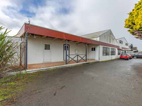 Heads Road workshop or storage space