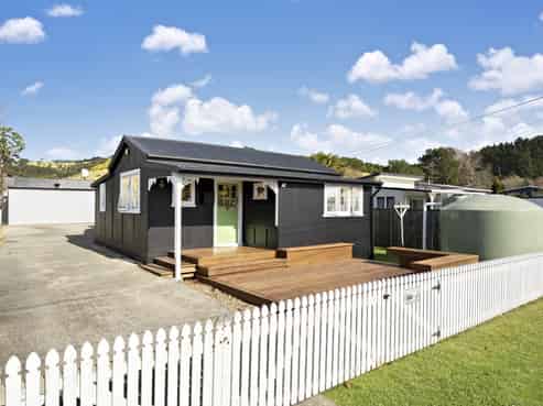 14 Bertram Road, Kawakawa Bay