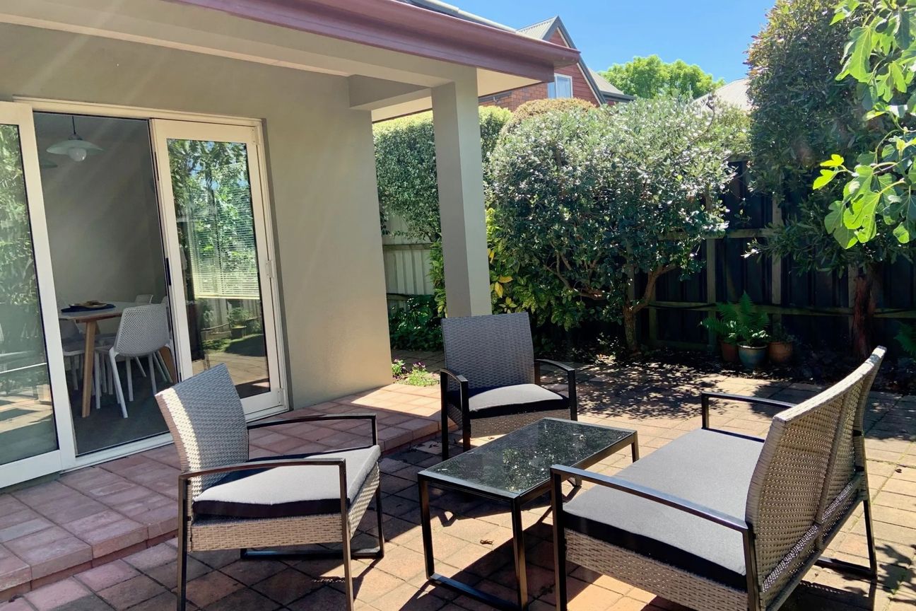 Private Fully Furnished Rear Townhouse in Superb Location!    NOW RENTED!! - Ansicht 3