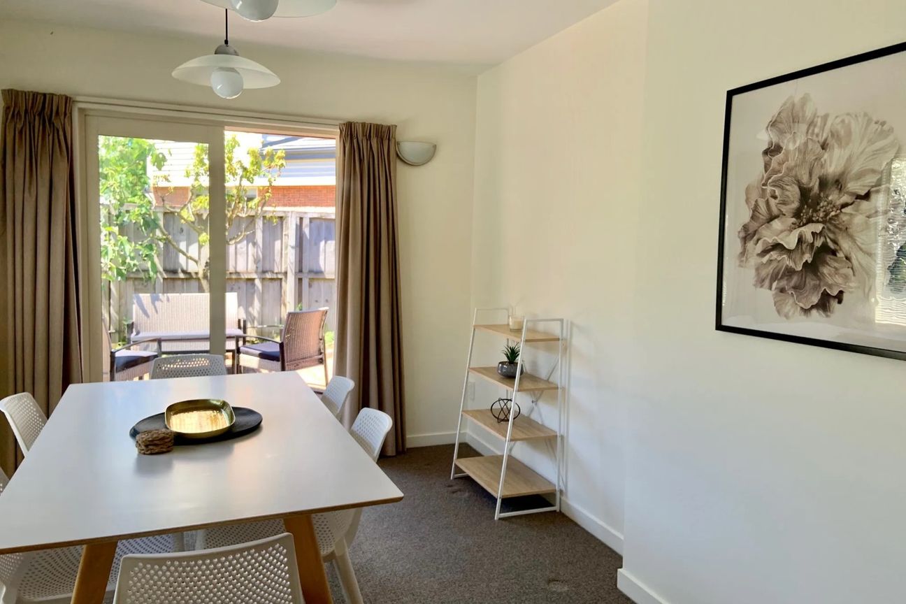 Private Fully Furnished Rear Townhouse in Superb Location!    NOW RENTED!! - Ansicht 5