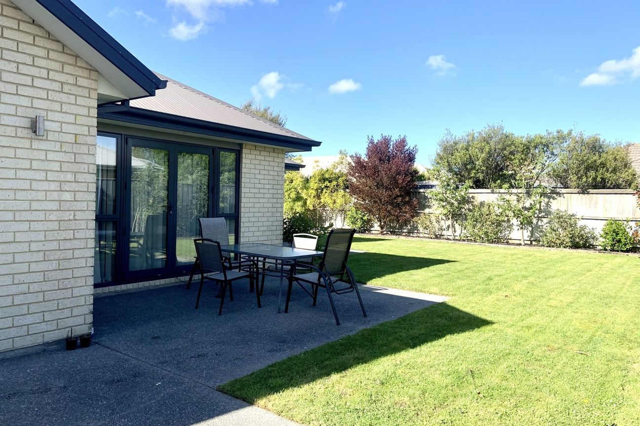 Fantastic fully furnished family home situated in a quiet cul-de-sac in established subdivision! - Widok 4