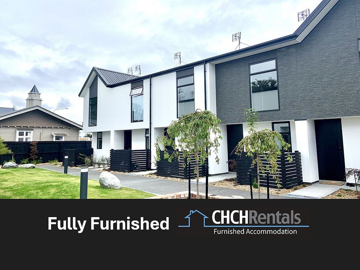 EXECUTIVE FULLY FURNISHED TOWNHOUSE IN EXCELLENT LOCATION!