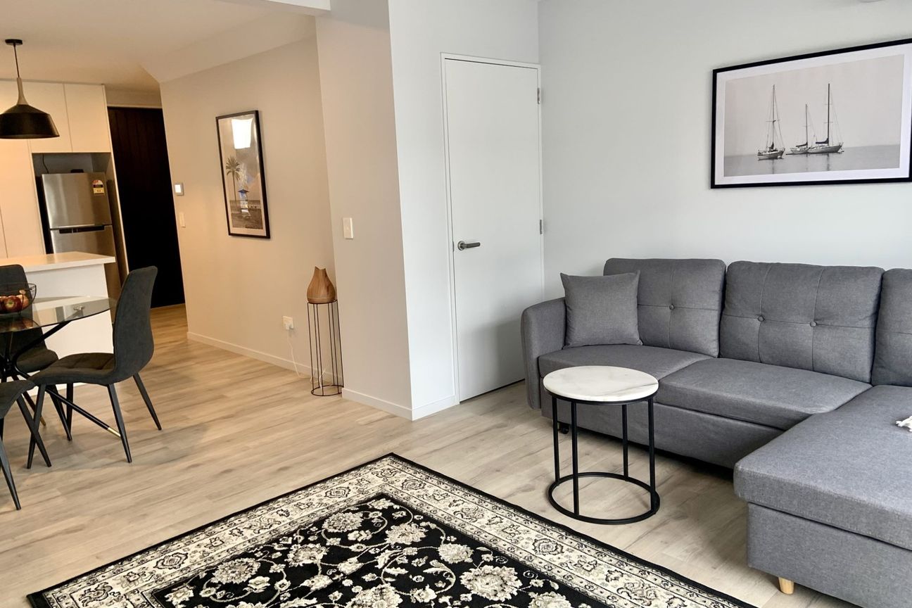 EXECUTIVE FULLY FURNISHED TOWNHOUSE IN EXCELLENT LOCATION! - Ansicht 4