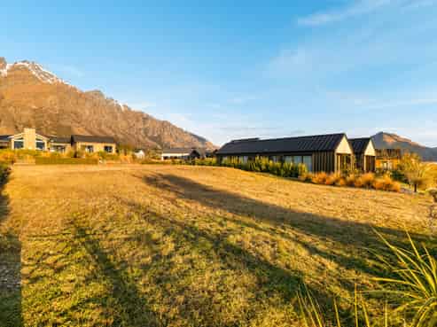 9 Torridon Court, Jacks Point