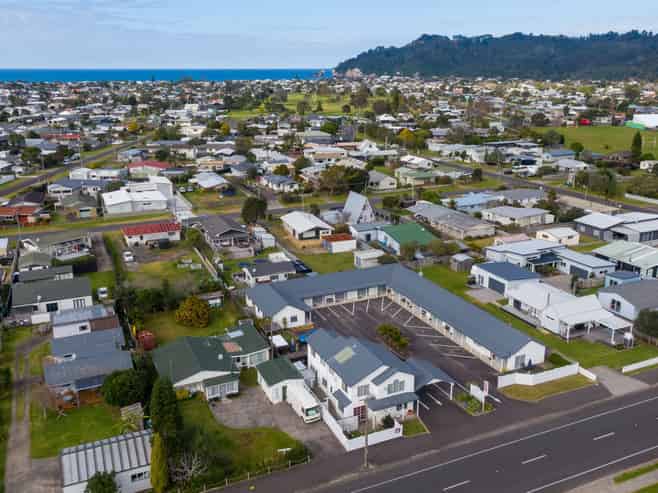 Business plus Lifestyle at the Beach