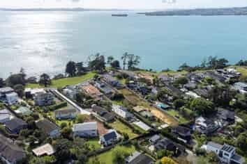 2/75 Marine Parade, Mellons Bay