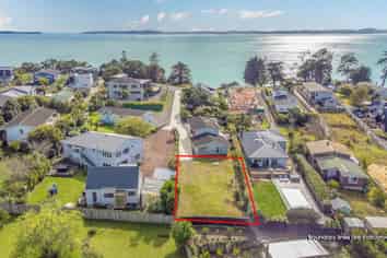 2/75 Marine Parade, Mellons Bay