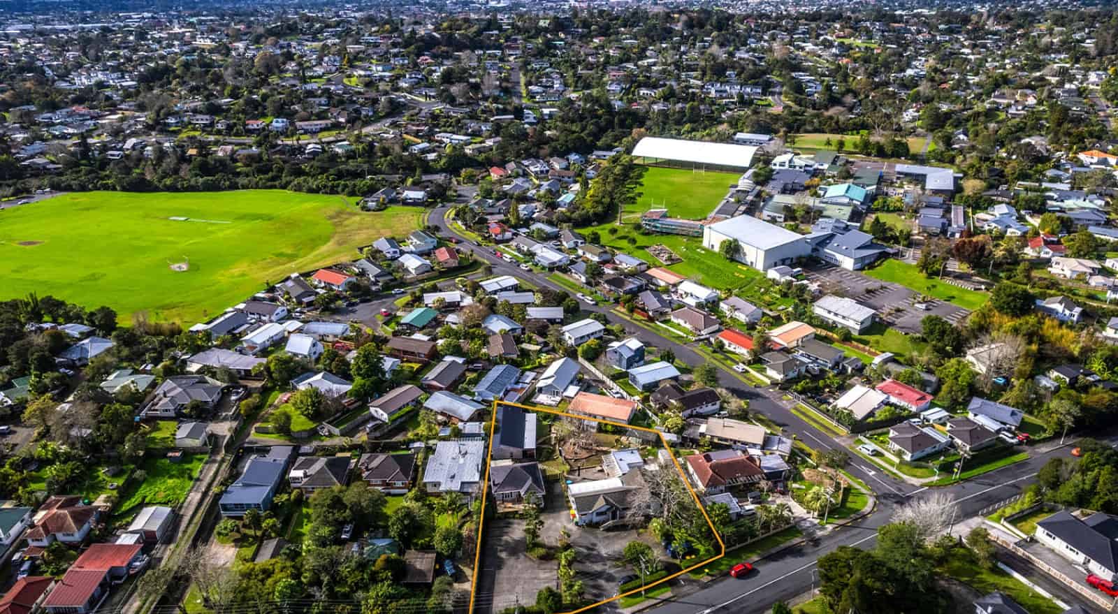 For sale 49 Kaurilands Road, Glen Eden realestate.co.nz