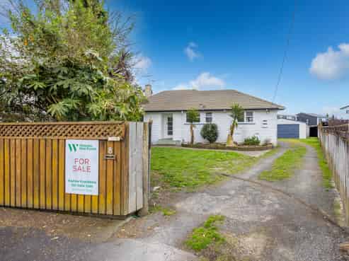 8 Lee Place, Bader