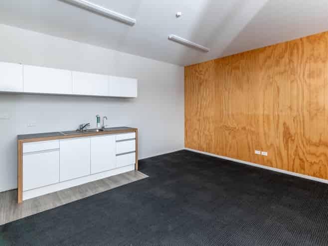 Quality office plus warehouse