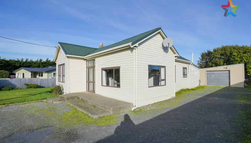 185,187,18 Scott Street, Kingswell