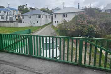 33-35 Hindmarsh Street, Johnsonville
