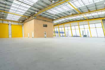 New Build with High-Profile Frontage | 961m2