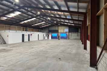 Simple warehousing solution