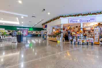 Meadowlands Plaza