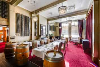 Landmark Hotel in Napier's Art Deco Quarter