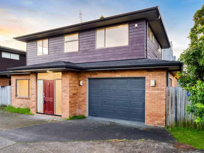 16A Lincoln Road, Henderson