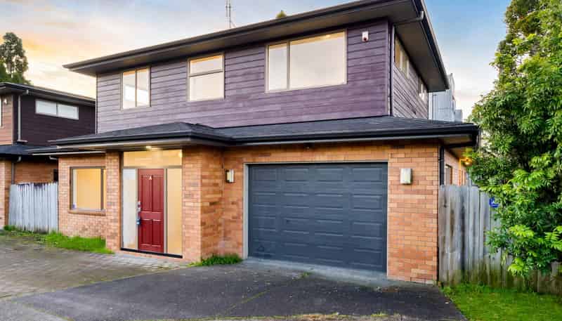 16A Lincoln Road, Henderson