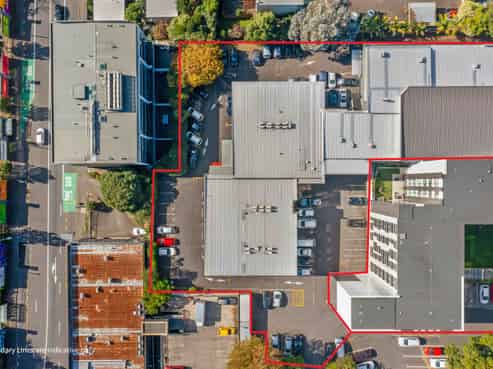 Double Grammar Zone Overlooking Newmarket