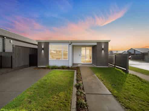 15 John Main Drive, Ramarama