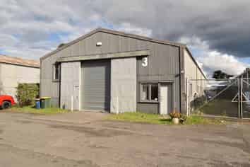 330M² GLENDENE WAREHOUSE 
