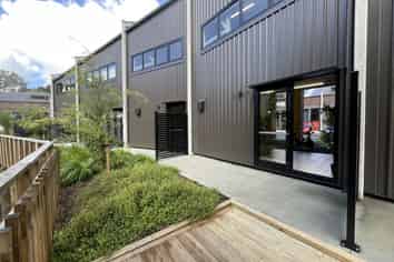 Unit 27, The Workshops