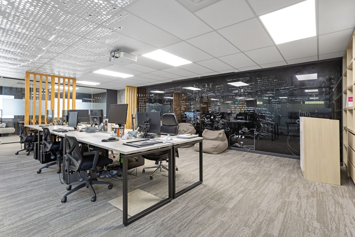 Prime fitout, exceptional value, flexible terms - Mehr