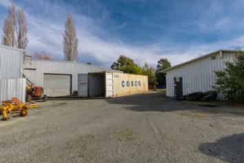 Storage & Workshop With Options