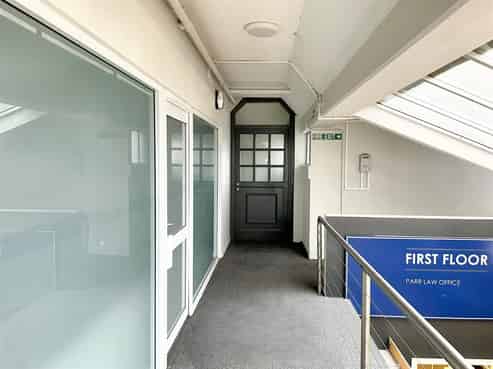 First Floor Office Options – Busy Mall Location