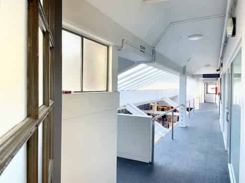 First Floor Office Options – Busy Mall Location