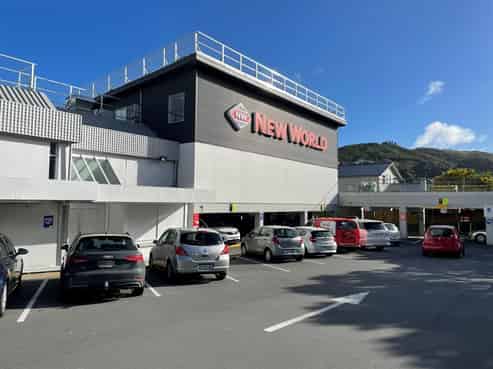 High Visibility – Busy Mall Location