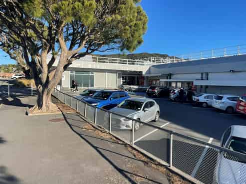 High Visibility – Busy Mall Location
