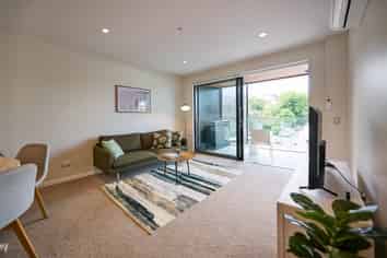 202/4 Bute Road, Browns Bay
