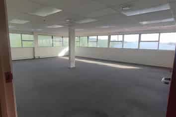 "Industrial Gem: Prime Space Awaits!"