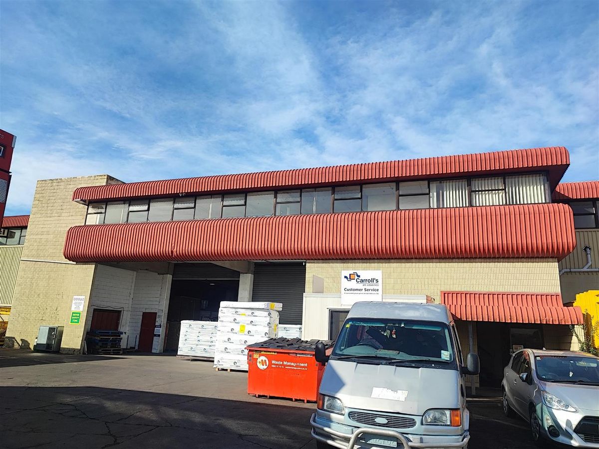 "Industrial Gem: Prime Space Awaits!"