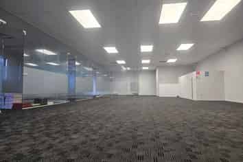 Modern New Lynn office