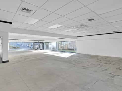 Ground floor office/retail