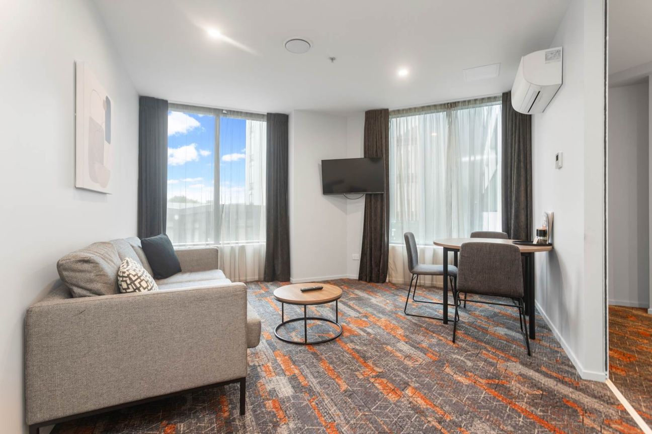 Ramada by Wyndham Newmarket - Widok 2