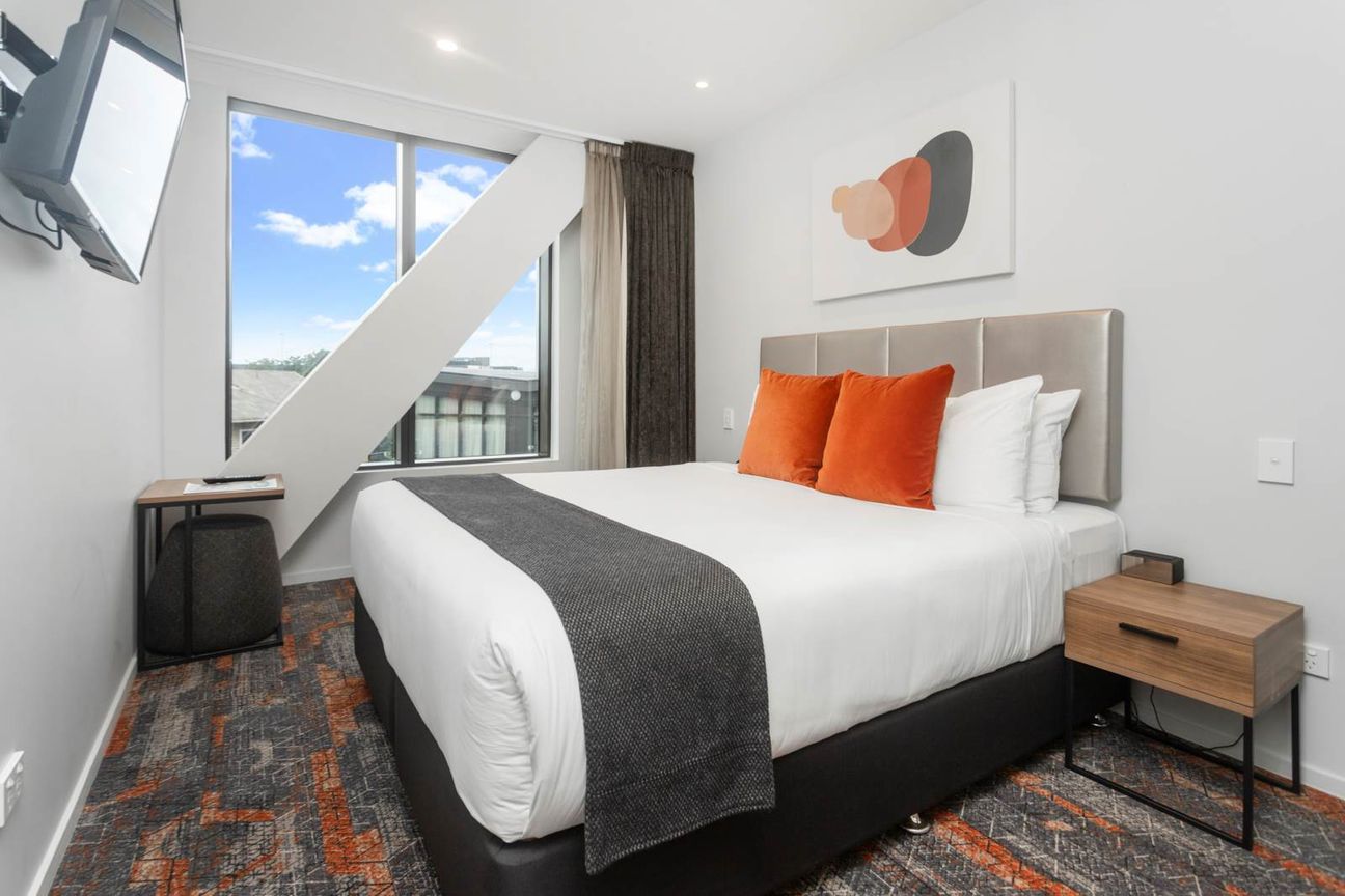 Ramada by Wyndham Newmarket - Widok 6