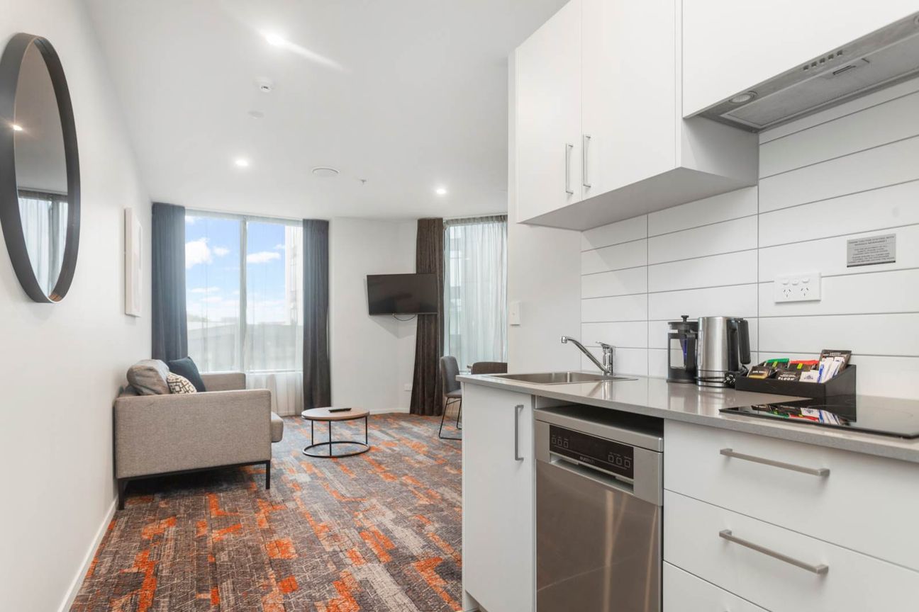 Ramada by Wyndham Newmarket - Widok 5