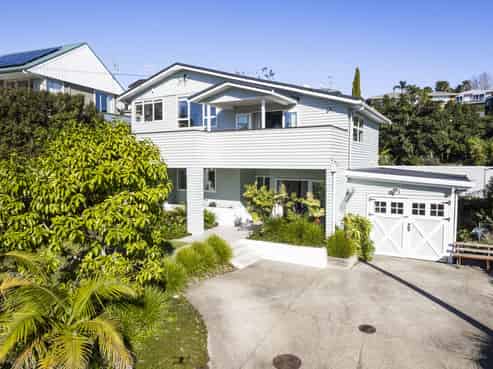 11 Tui Vale Road, Shelly Park